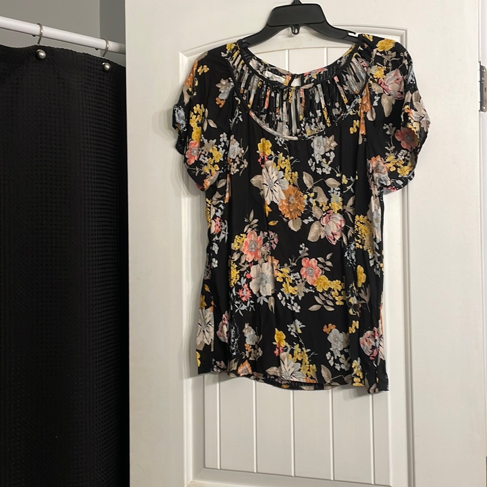 Maurice’s black floral print blouse